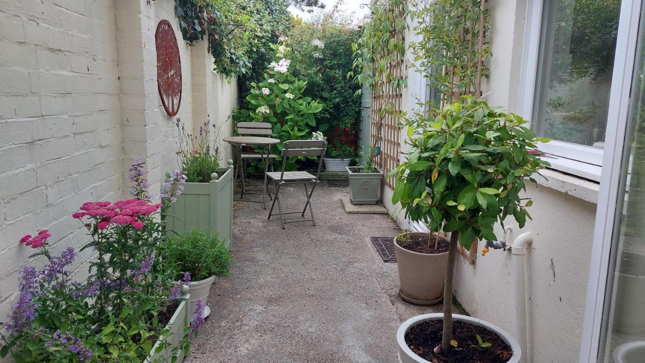 Bed and Breakfast Aroha Glastonbury Zewnętrze zdjęcie